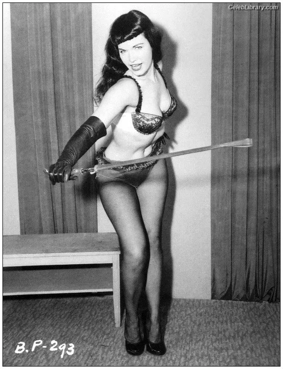 Bettie Page photo 15 of 1558