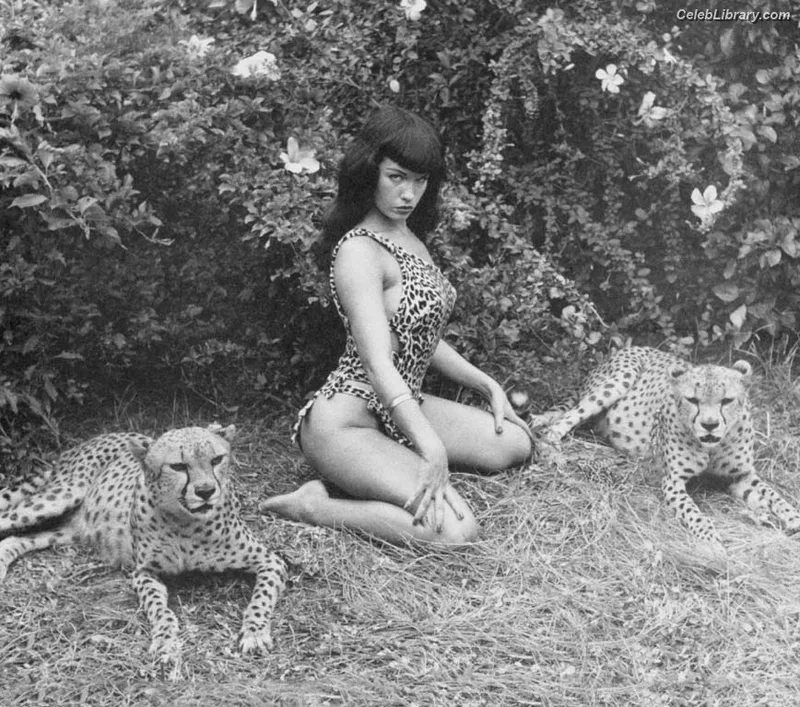 Bettie Page photo 3 of 1558