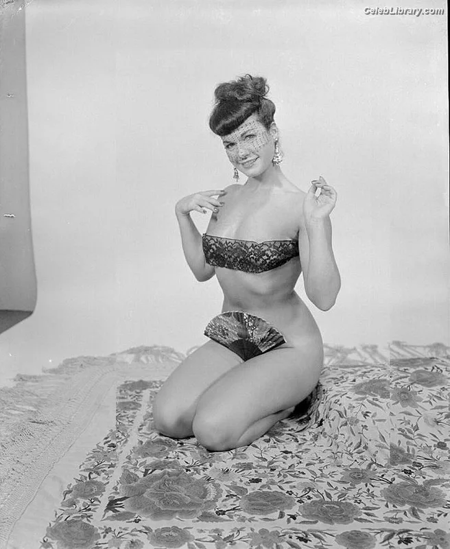 Bettie Page photo 18 of 1558