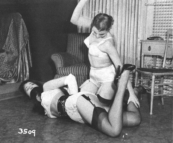 Bettie Page photo 3 of 1558