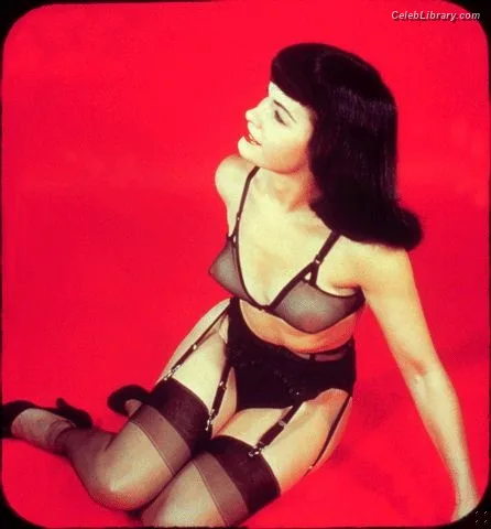 Bettie Page photo 5 of 1558