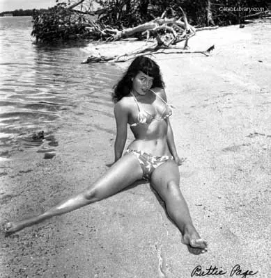 Bettie Page photo 14 of 1558