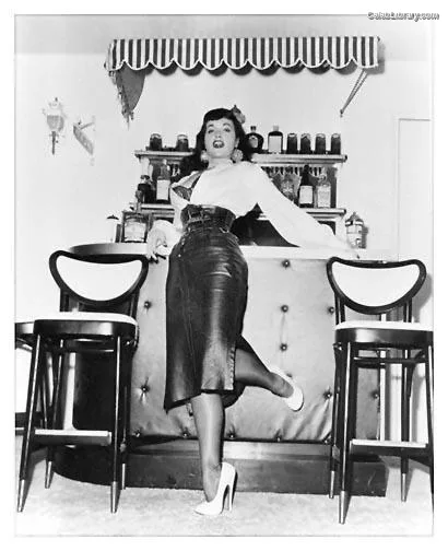 Bettie Page photo 17 of 1558