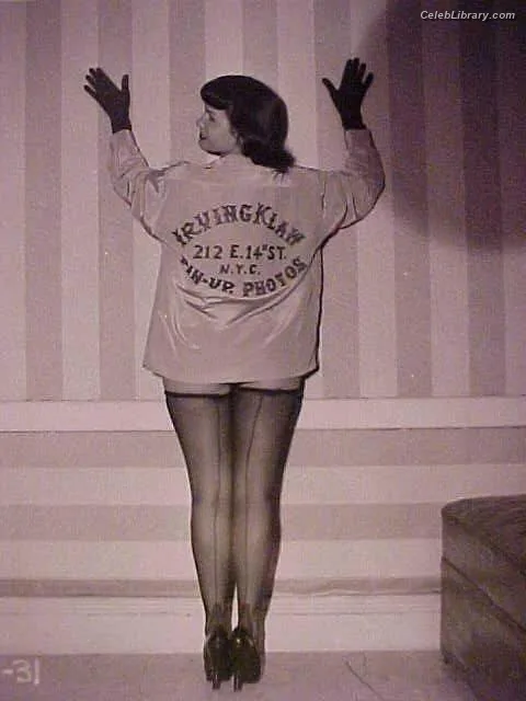 Bettie Page photo 23 of 1558