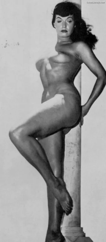 Bettie Page photo 21 of 1558