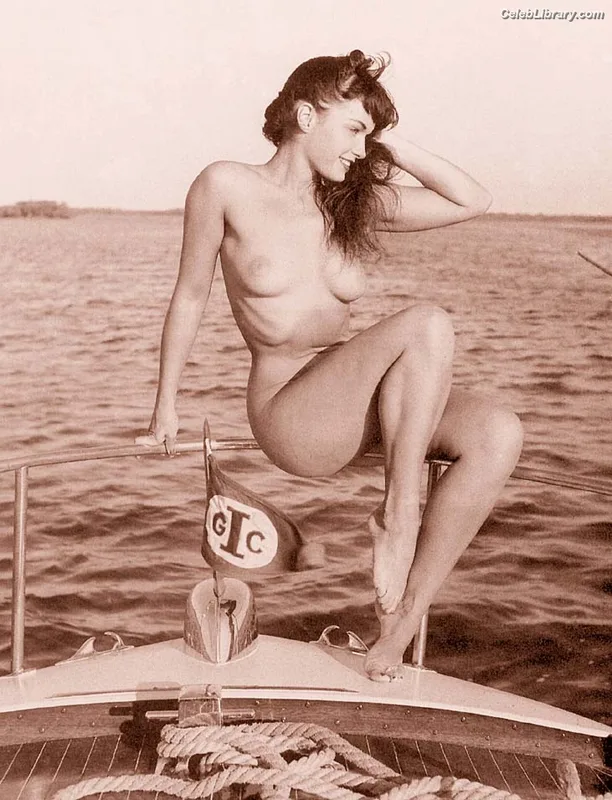 Bettie Page photo 7 of 1558