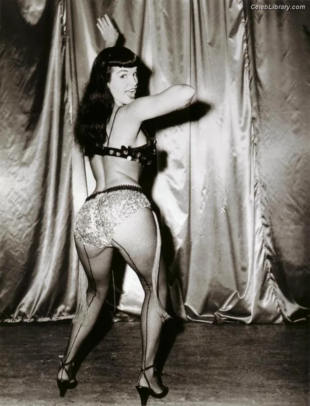Bettie Page photo 17 of 1558