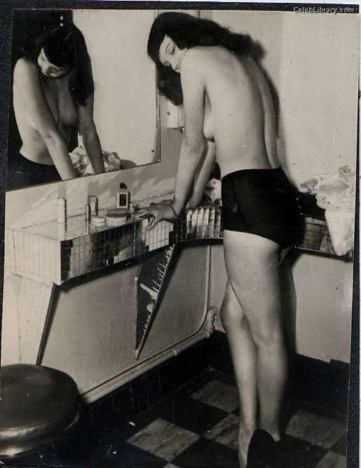 Bettie Page photo 18 of 1558