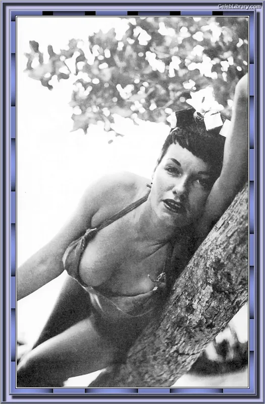 Bettie Page photo 5 of 1558