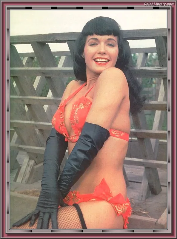 Bettie Page photo 4 of 1558