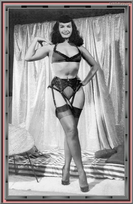 Bettie Page photo 23 of 1558