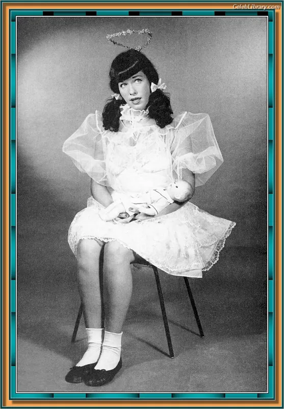 Bettie Page photo 12 of 1558