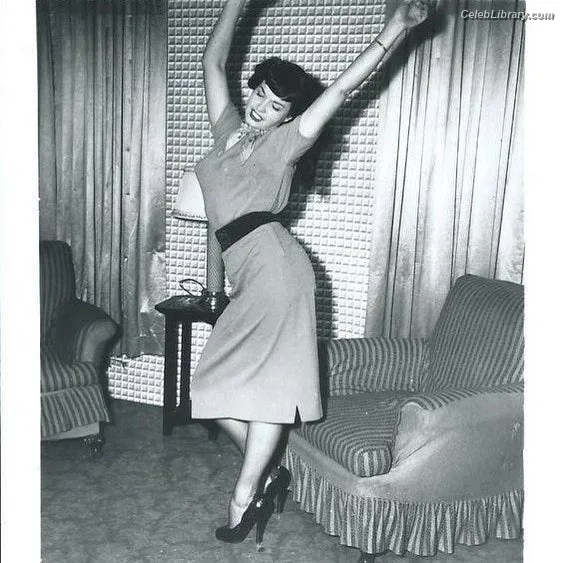 Bettie Page photo 23 of 1558