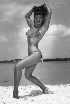 Bettie Page photo 17 of 1558