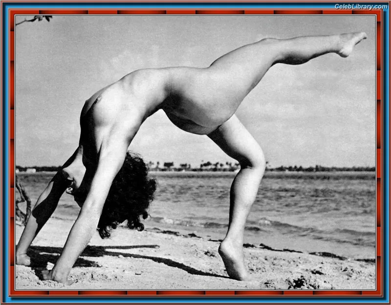 Bettie Page photo 23 of 1558