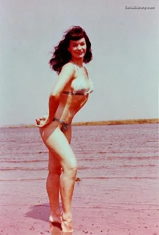 Bettie Page photo 2 of 1558
