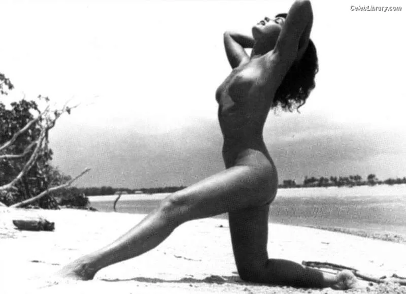 Bettie Page photo 7 of 1558