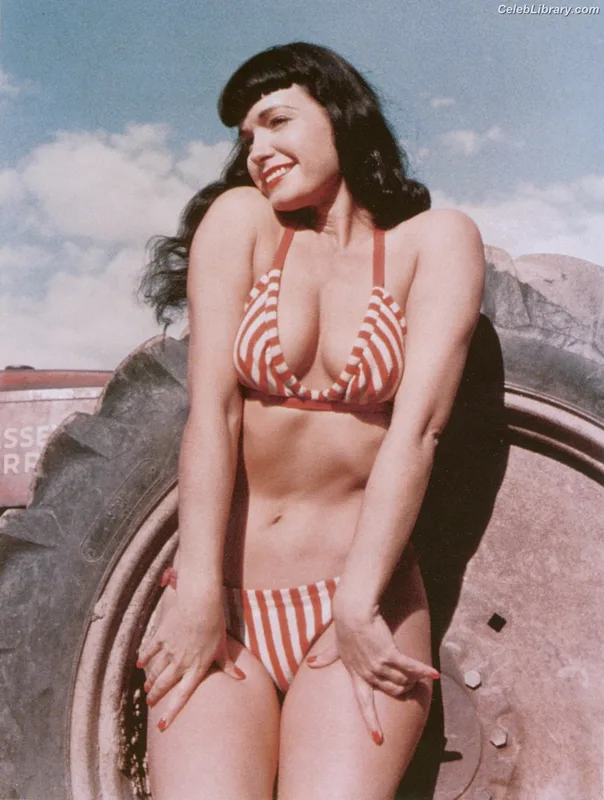 Bettie Page photo 21 of 1558
