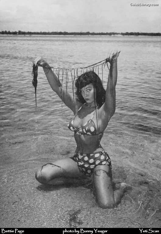 Bettie Page photo 7 of 1558
