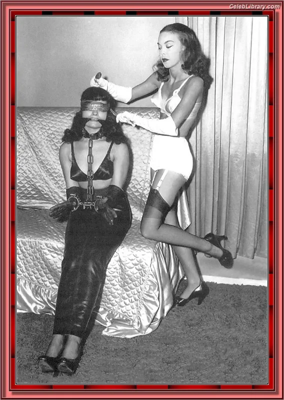 Bettie Page photo 8 of 1558