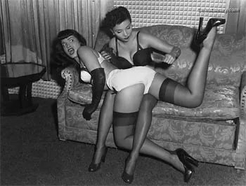 Bettie Page photo 3 of 1558