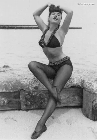 Bettie Page photo 5 of 1558