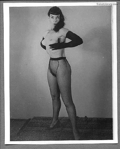 Bettie Page photo 23 of 1558