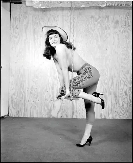Bettie Page photo 20 of 1558