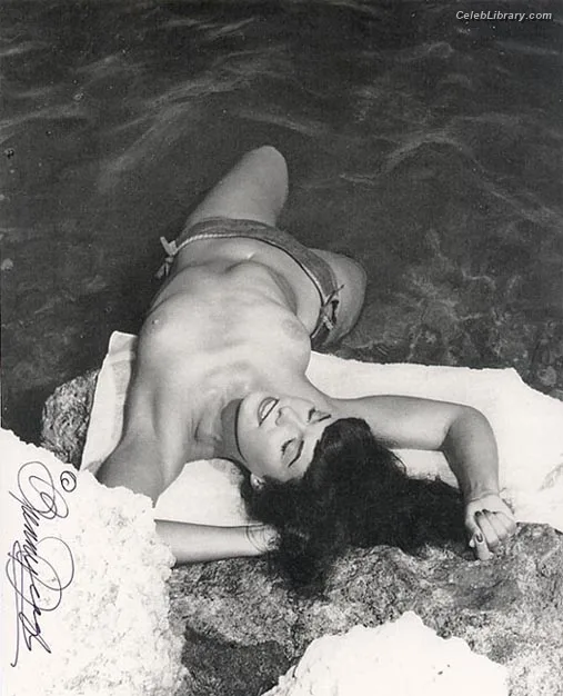 Bettie Page photo 6 of 1558