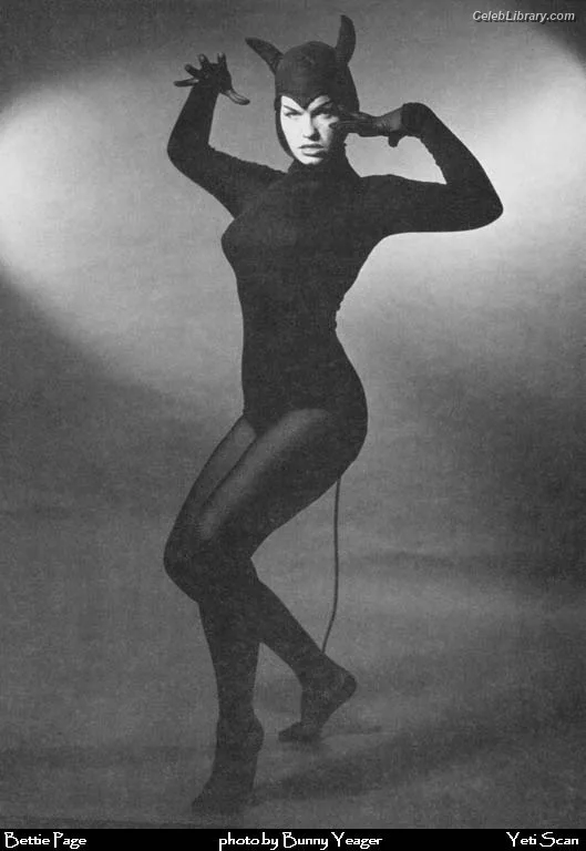 Bettie Page photo 1 of 1558