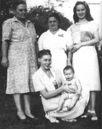 Bettie Page photo 7 of 1558