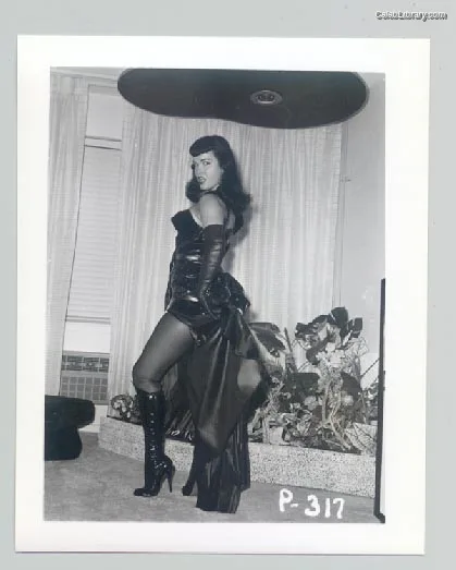 Bettie Page photo 19 of 1558