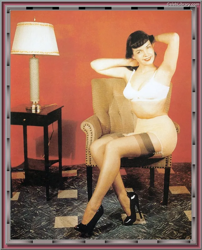 Bettie Page photo 18 of 1558