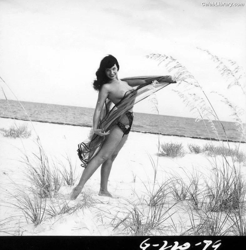 Bettie Page photo 19 of 1558