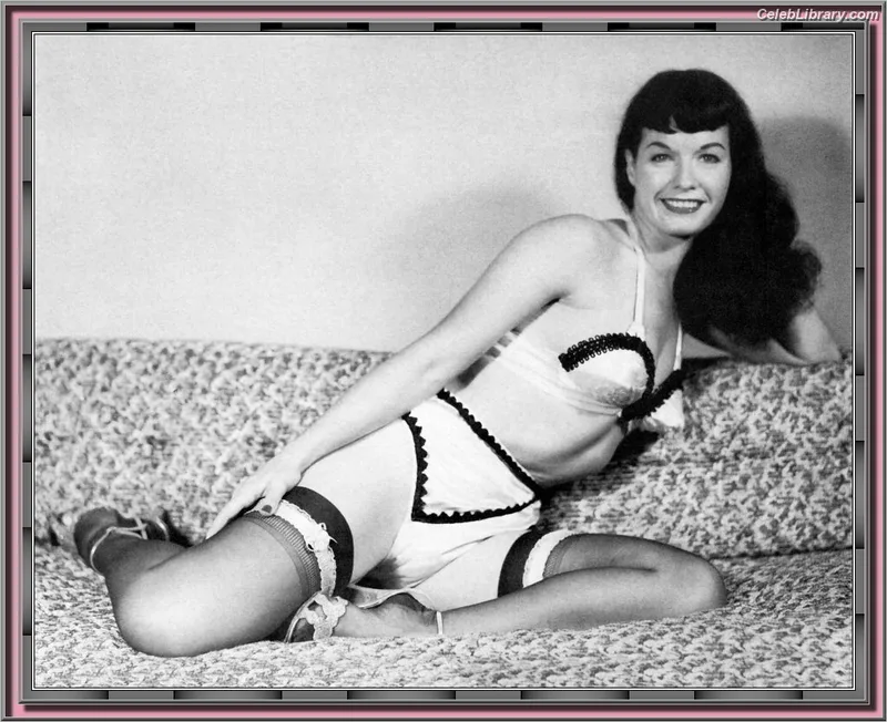 Bettie Page photo 10 of 1558