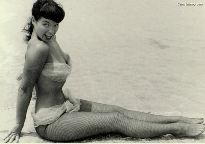 Bettie Page photo 10 of 1558