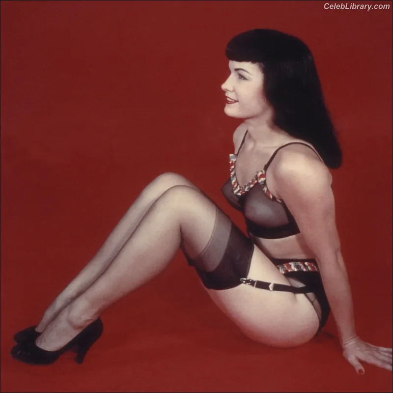 Bettie Page photo 7 of 1558