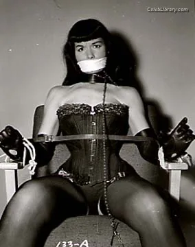 Bettie Page photo 2 of 1558
