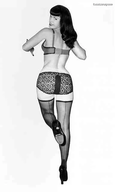 Bettie Page photo 12 of 1558