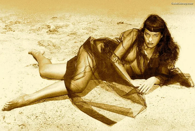 Bettie Page photo 18 of 1558