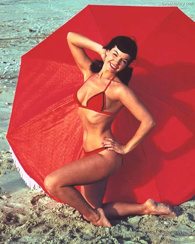 Bettie Page photo 19 of 1558