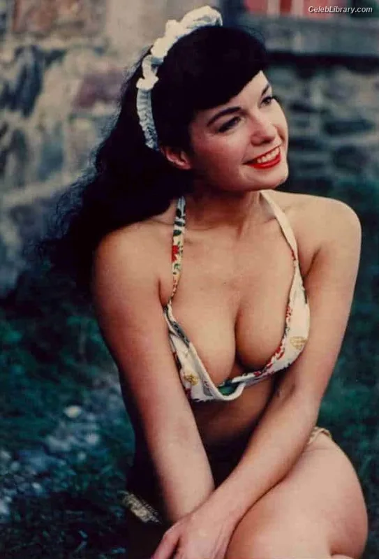 Bettie Page photo 21 of 1558