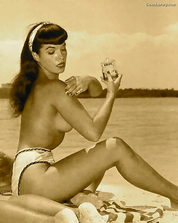 Bettie Page photo 24 of 1558
