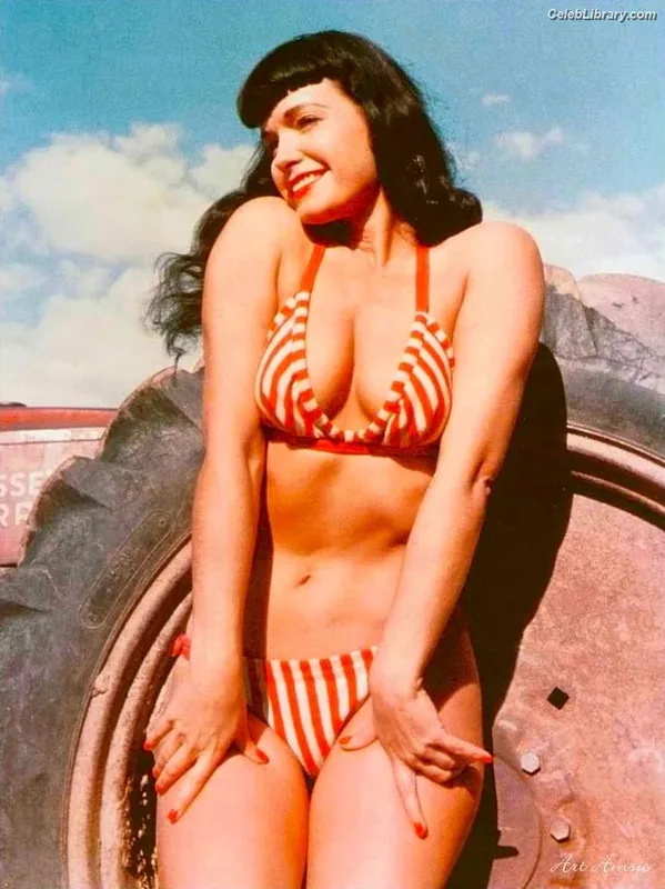 Bettie Page photo 2 of 1558