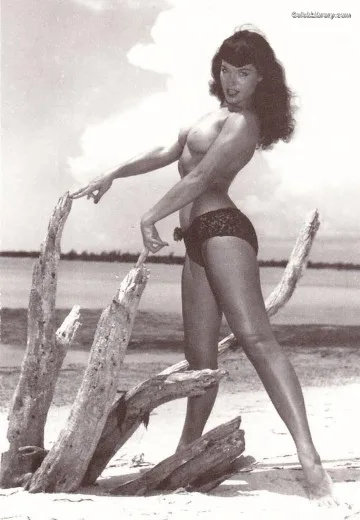 Bettie Page photo 12 of 1558