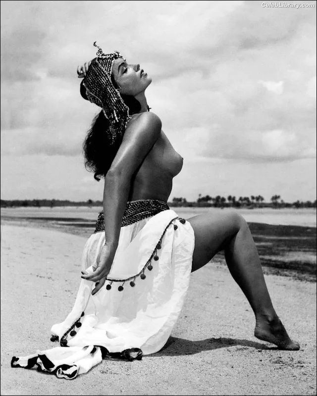 Bettie Page photo 17 of 1558