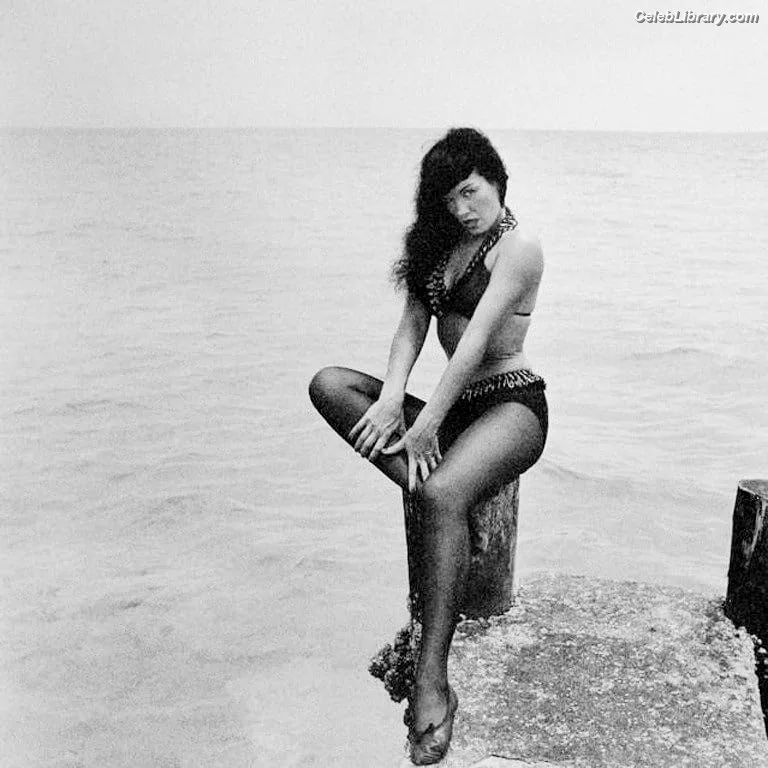 Bettie Page photo 20 of 1558