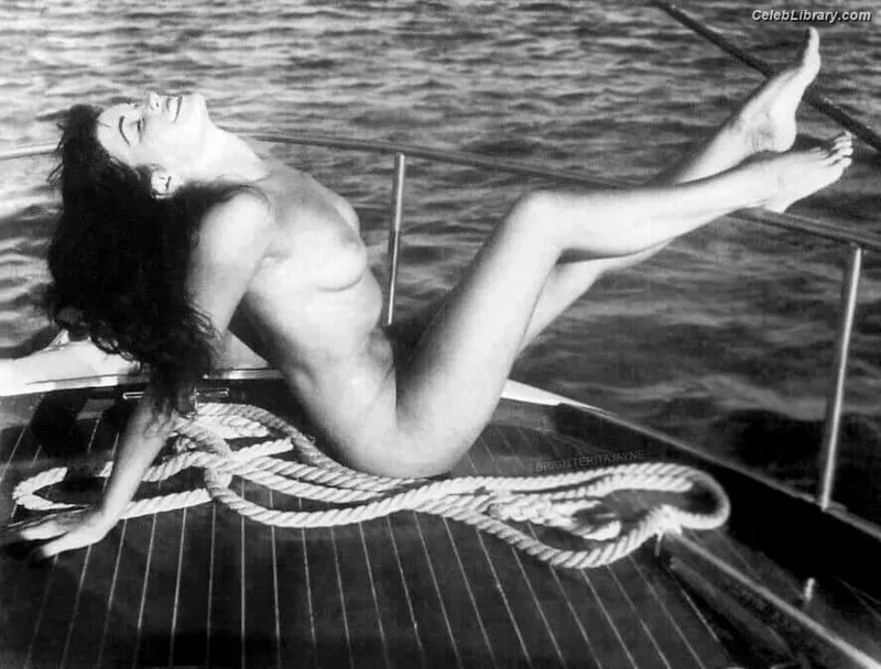 Bettie Page photo 24 of 1558
