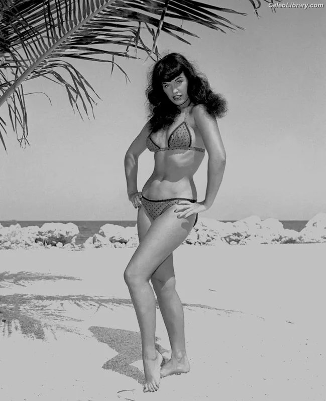 Bettie Page photo 10 of 1558