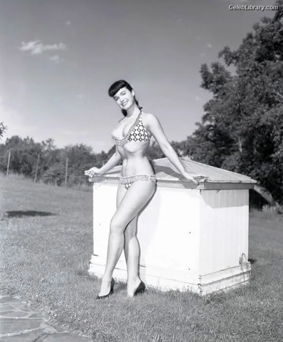 Bettie Page photo 11 of 1558